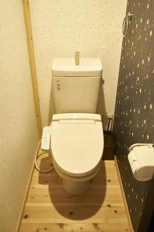 Life Shijo Karasuma Villa Kyoto
