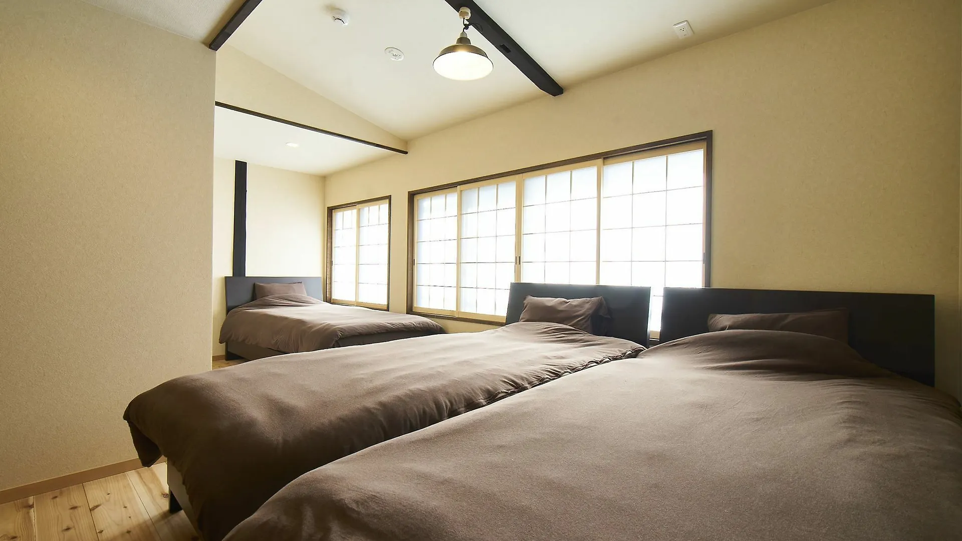 Life Shijo Karasuma Villa Kyoto 0*,  Japan